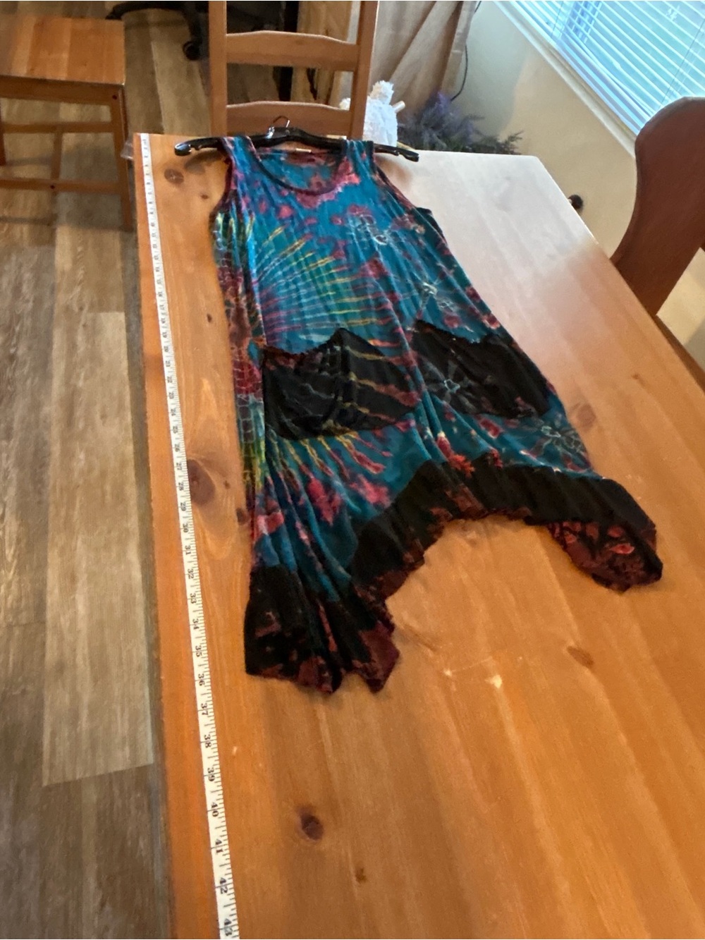Kathmandu Imports tie-dye Medium stretchy material front pockets - Picture 9 of 10